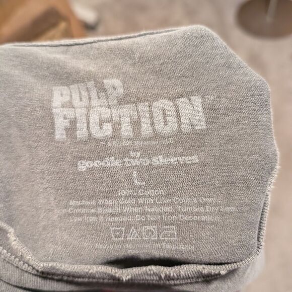 Red and Gray Vintage Graphic Short Sleeve Tee - Picture 2 of 6